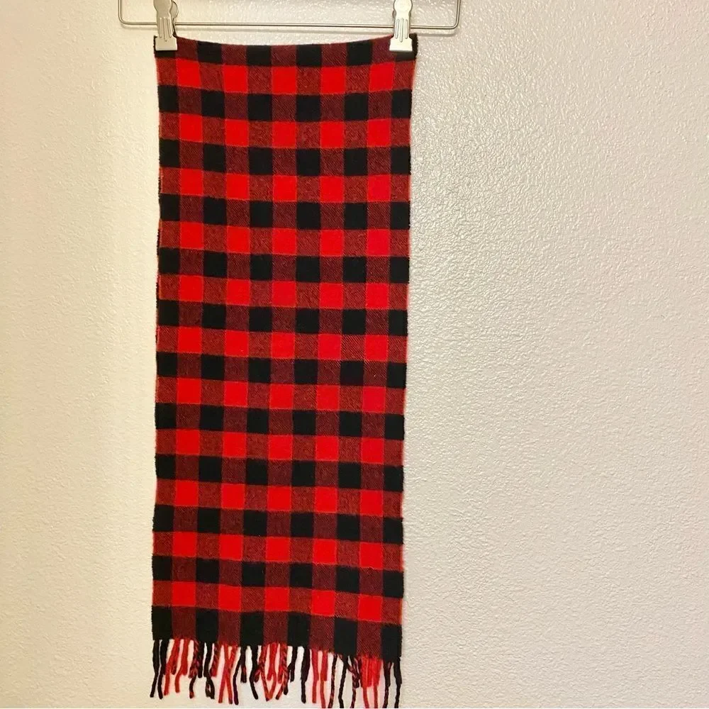 Fredrick and Nelson red buffalo plaid 100% wool made in Italy unisex scarf 11x54